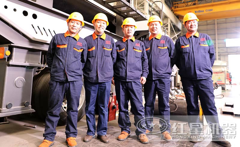 規(guī)?；a(chǎn)車間，專業(yè)化技術(shù)人才