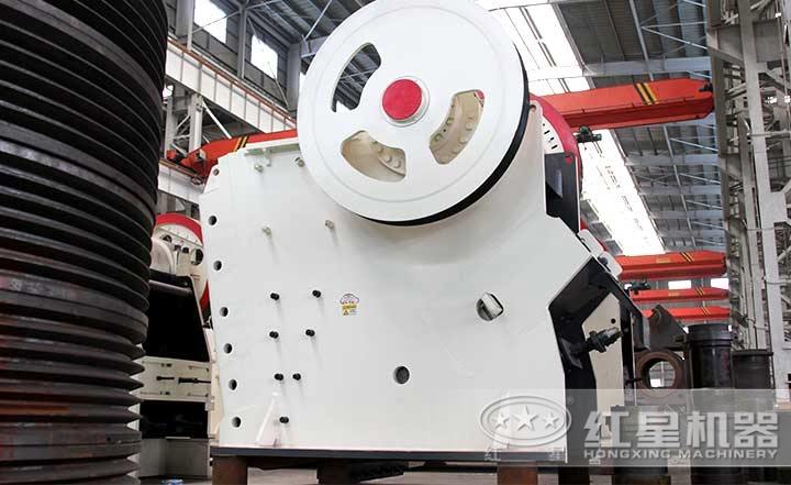 PE顎式破碎機(jī)產(chǎn)量1-2200t/h，排料口10-350mm