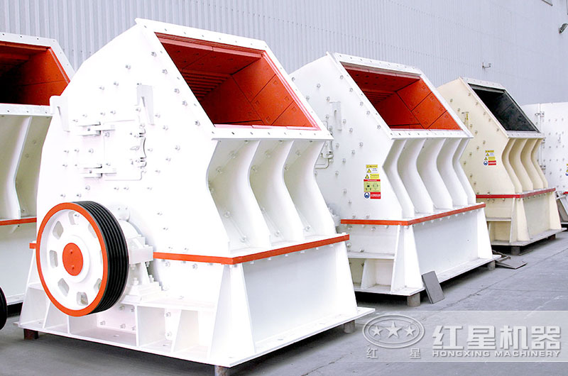 PCZ重錘碎石機(jī)圖片，時(shí)產(chǎn)100-3000噸