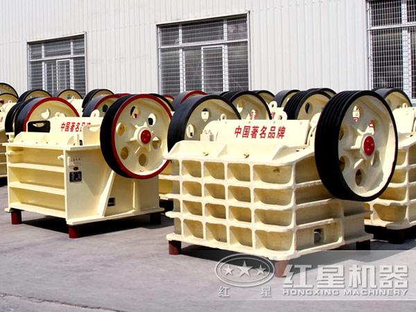 鄂式碎石機(jī)